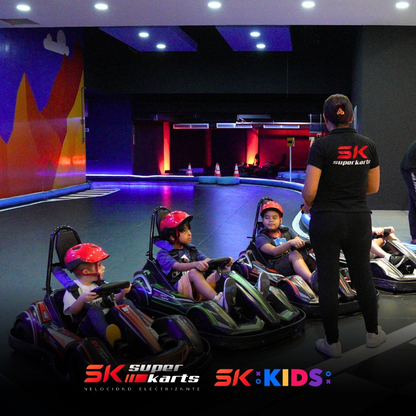 Paquete de Cumpleaños Flash RACE para 10 niños por $400 en Super Karts